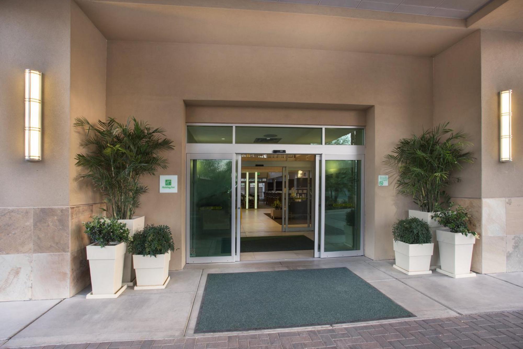 North- Airpark By Ihg Hotel
